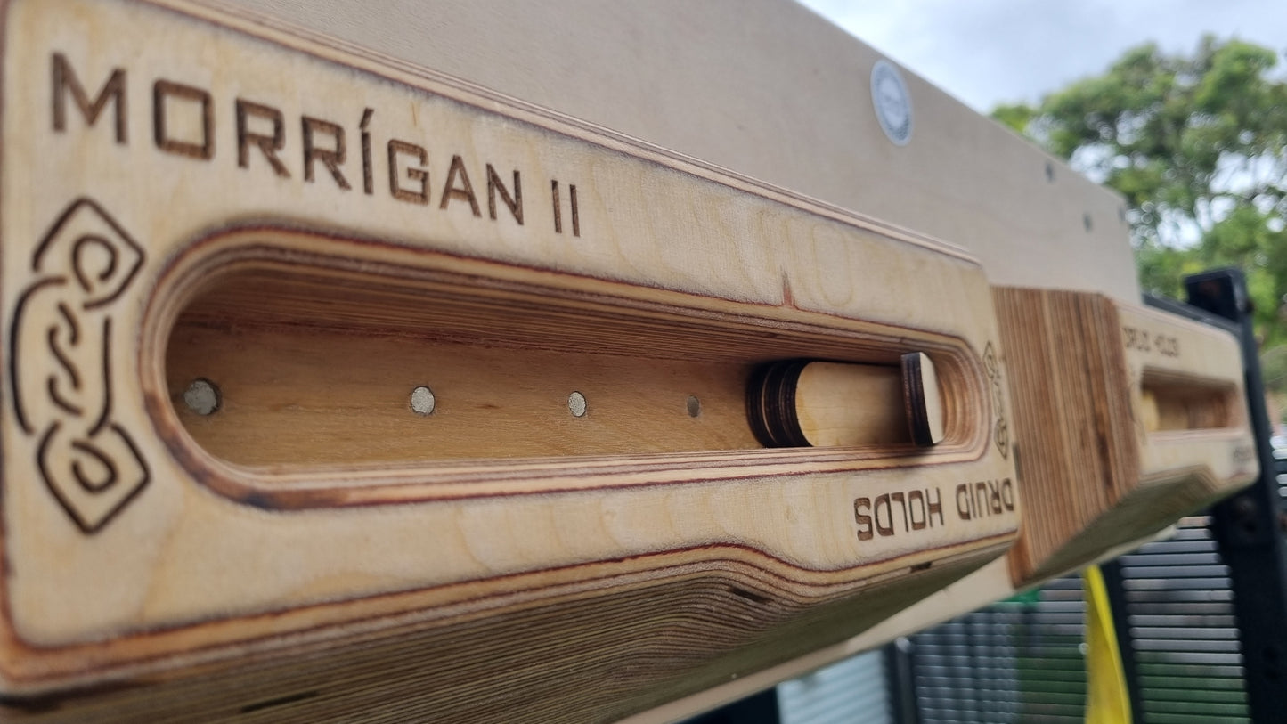 Morrígan II Hangboard