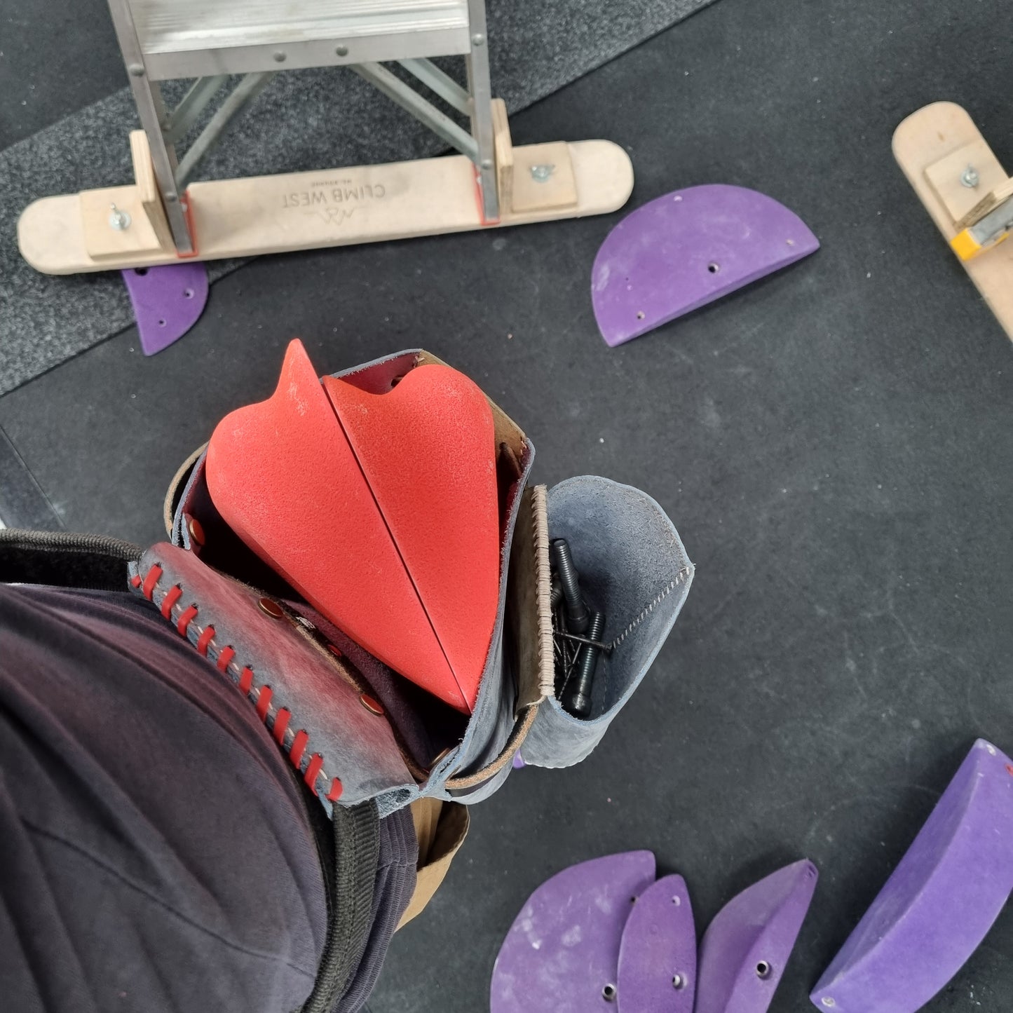 Leather Pouch for Setting