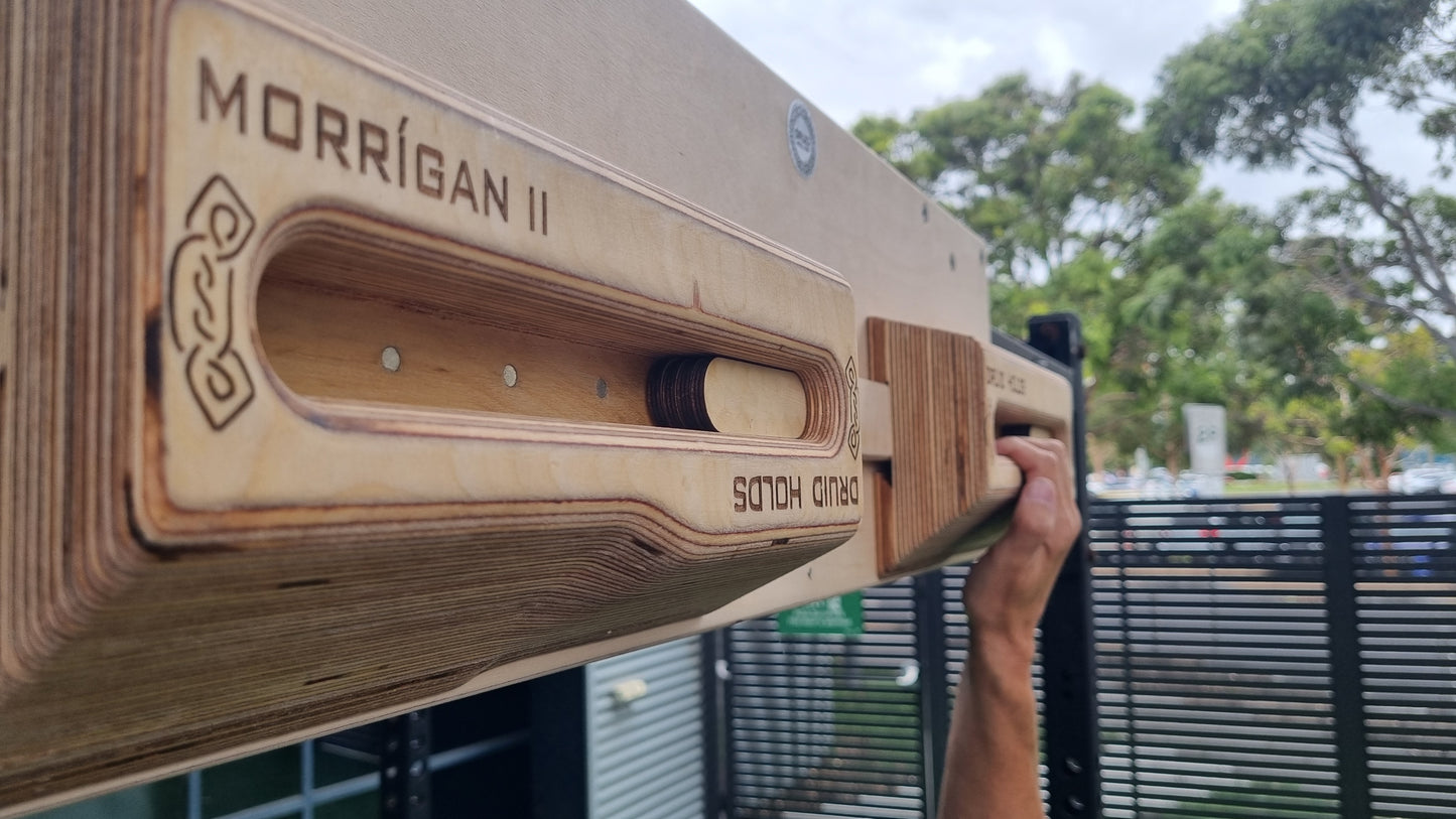 Morrígan II Hangboard