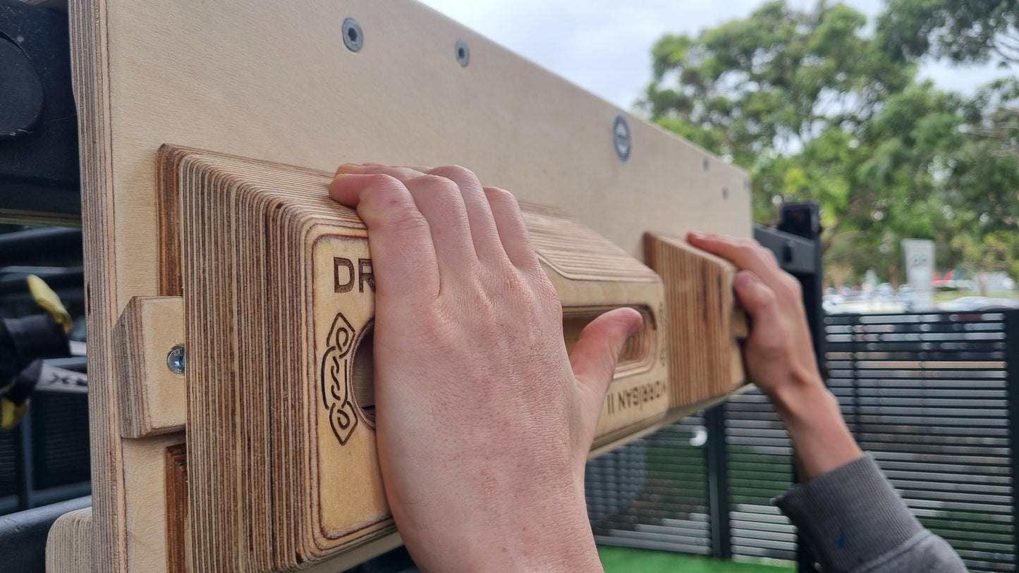 Morrígan II Hangboard