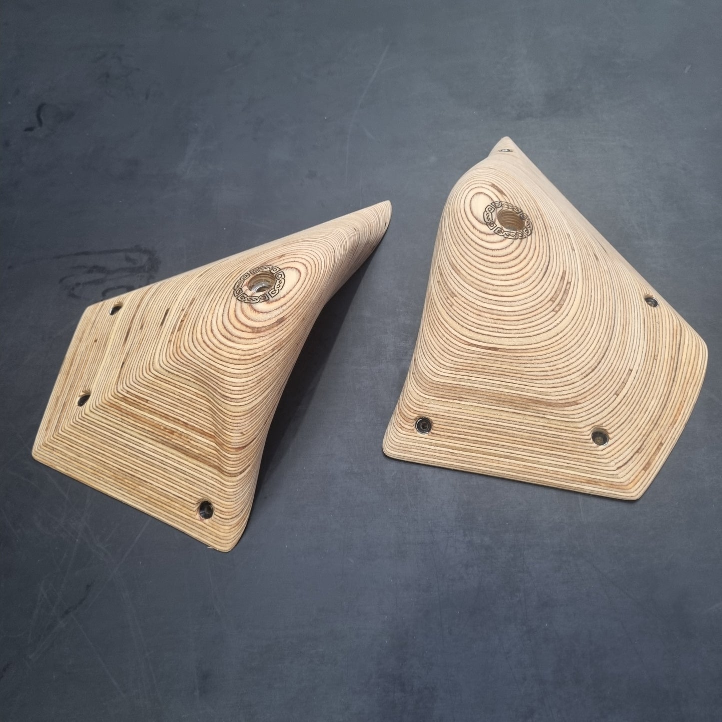 Dolmen Capstone XL jugs - pair